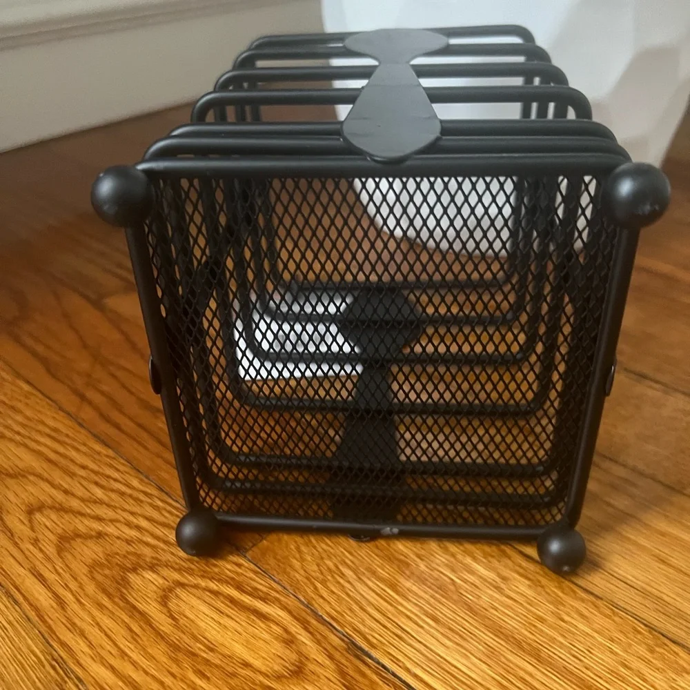 CUTE.. Metal Utensil Holder